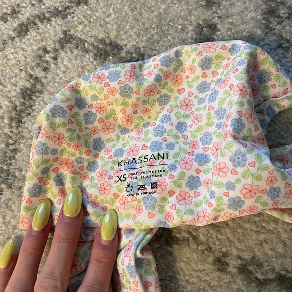 Khassani Iconic Bandeau Bikini Top & matching String Bikini Bottom. - Picture 8 of 10